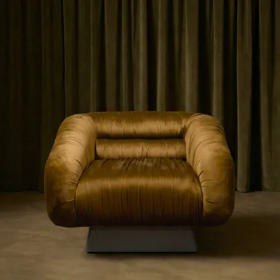The Foxy Chair - Modern Pleated Velvet Swivel Chair